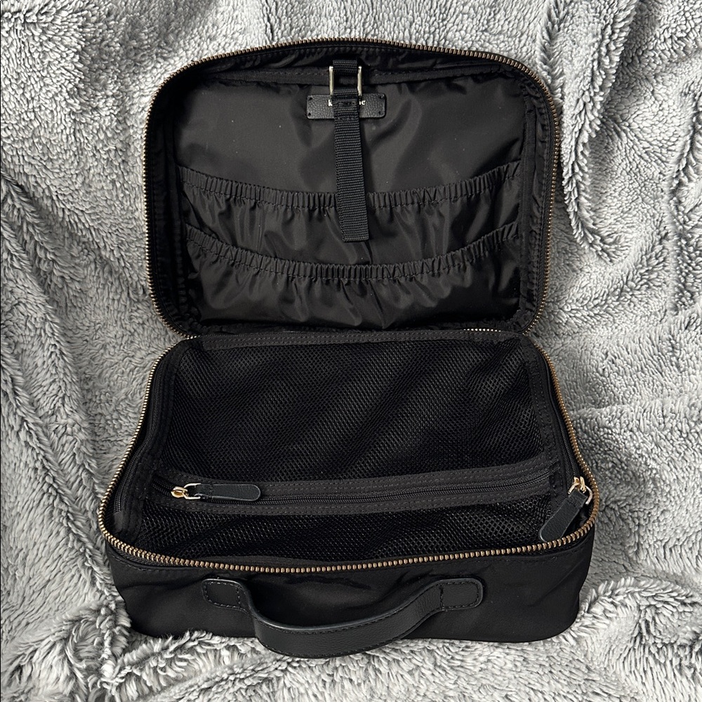Kate Spade Toiletry Cosmetic Travel Bag - Picture 9 of 16